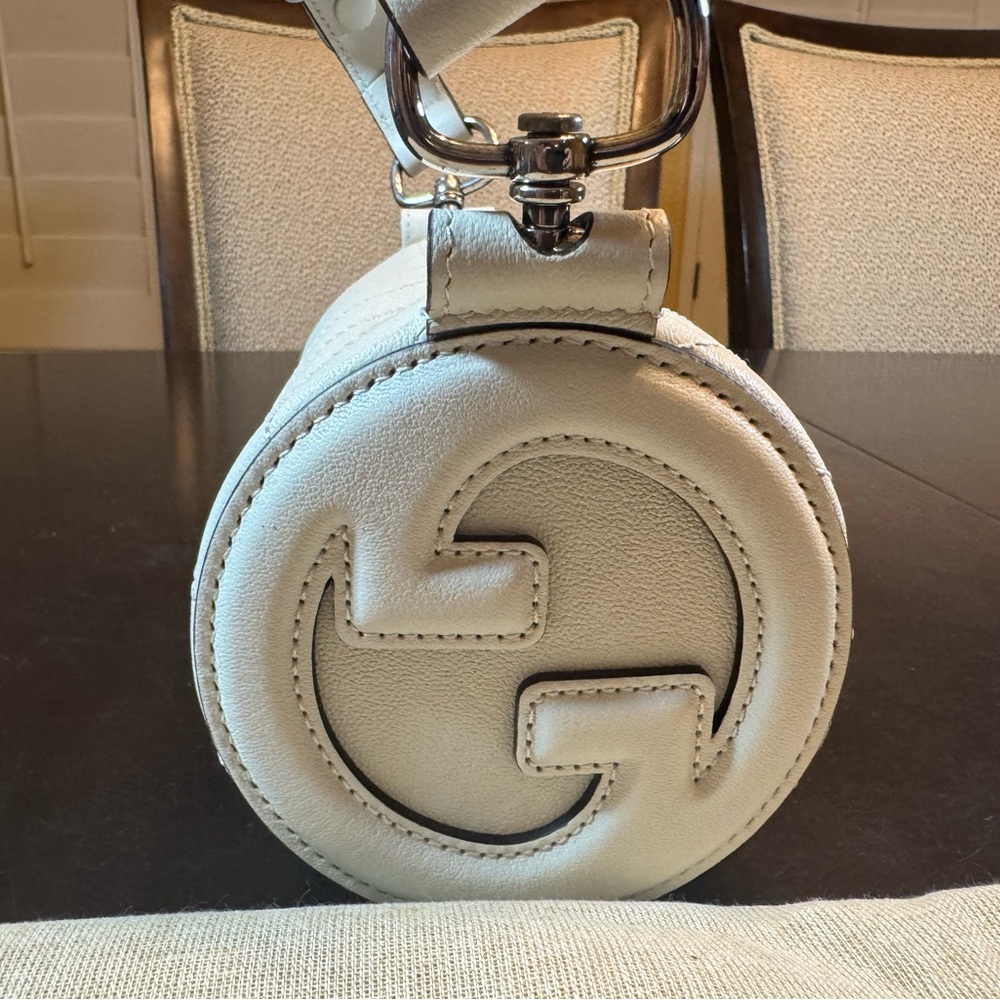 New Authentic Gucci Blondie GG Logo Ivory Shoulder Bag - Picture 2 of 14